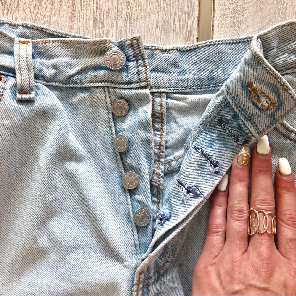 Levis Cut off shorts 🇺🇸 RARE 🇺🇸 - Picture 4 of 8